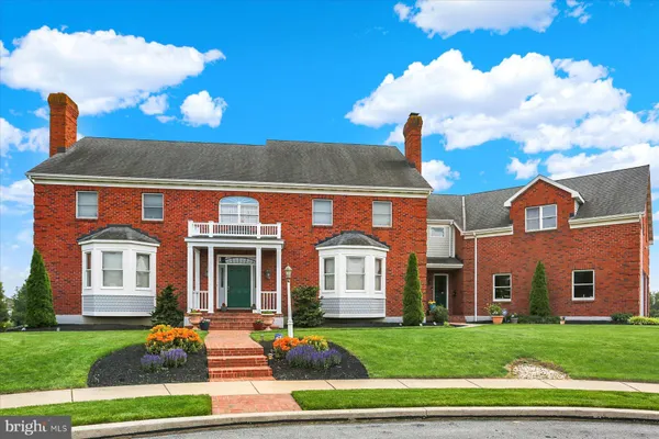 $899,999 | 324 West Orchard Drive, Palmyra, PA 17078