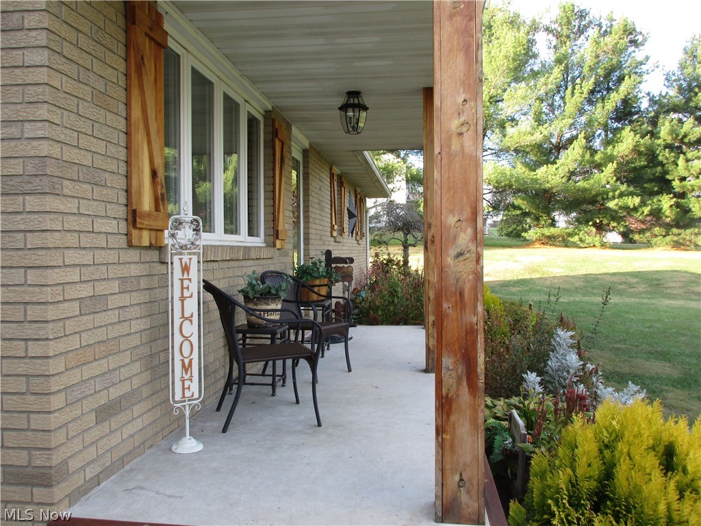 313 Spence Road Belpre, OH 45714 - Photo 2 of 30 Welcoming Porch