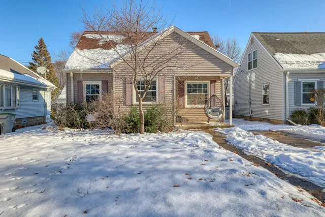 $249,000 | 176 North 73rd Street, Milwaukee, WI 53213