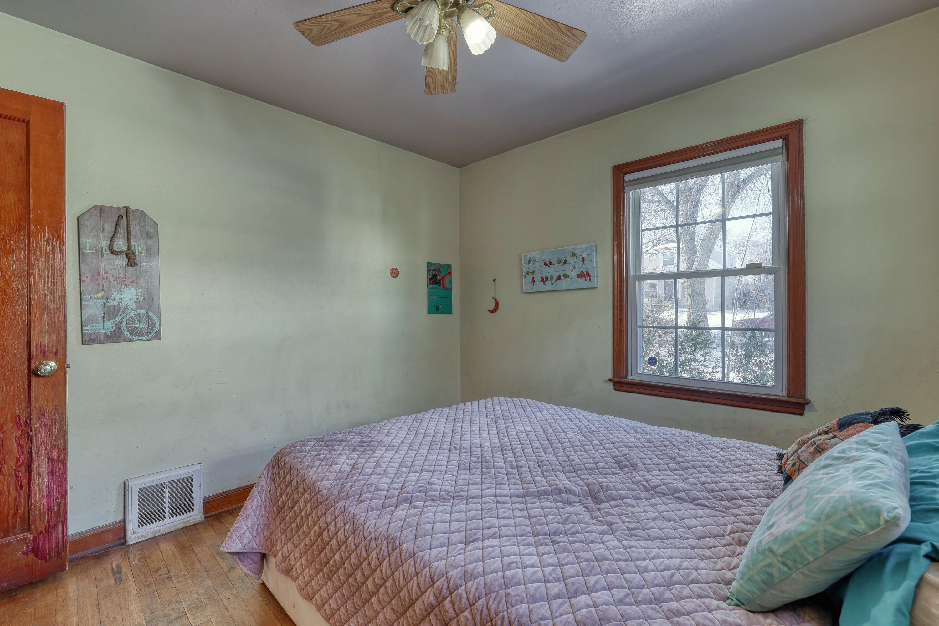 176 North 73rd Street Milwaukee, WI 53213 - Photo 11 of 27 9