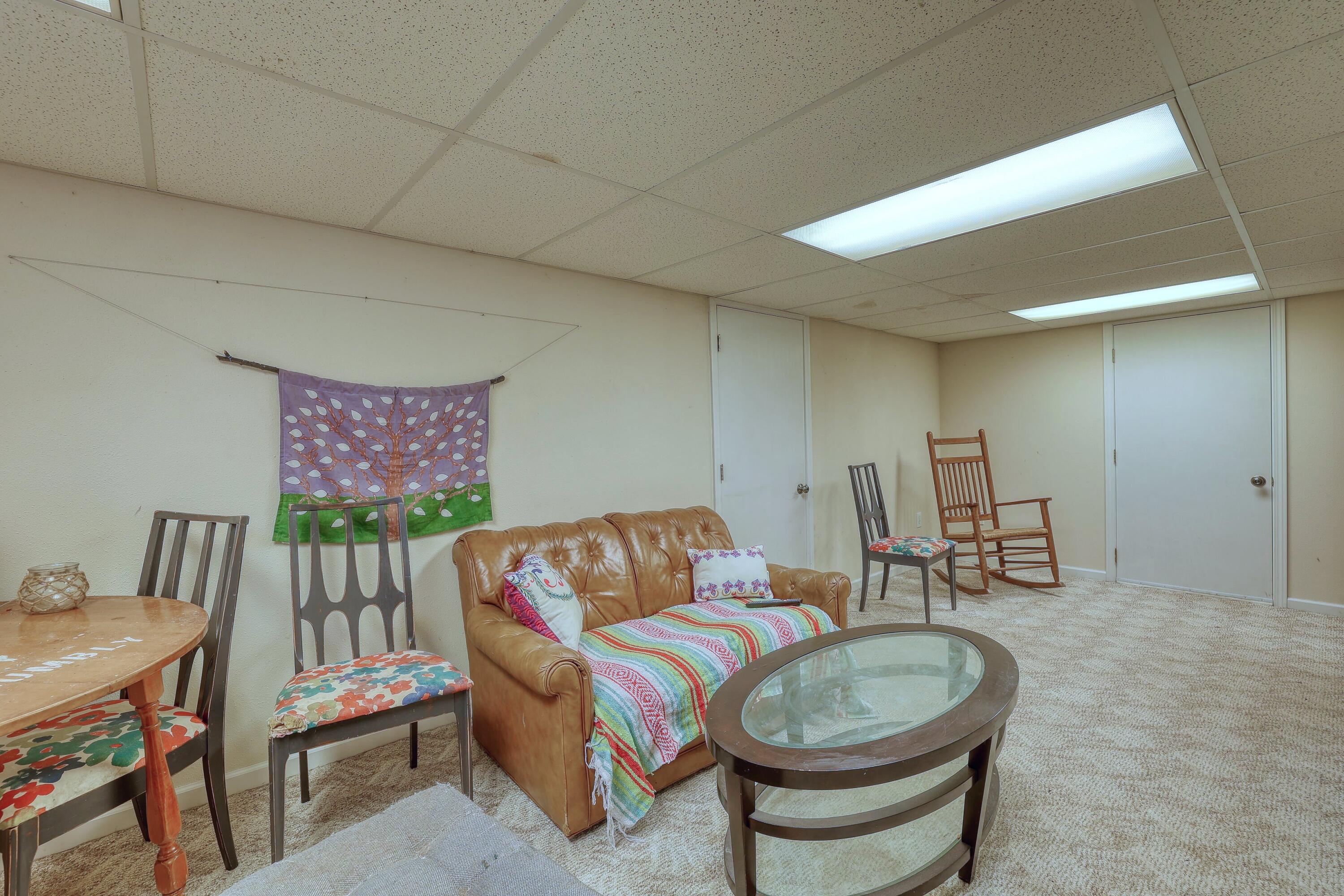 176 North 73rd Street Milwaukee, WI 53213 - Photo 21 of 27 19