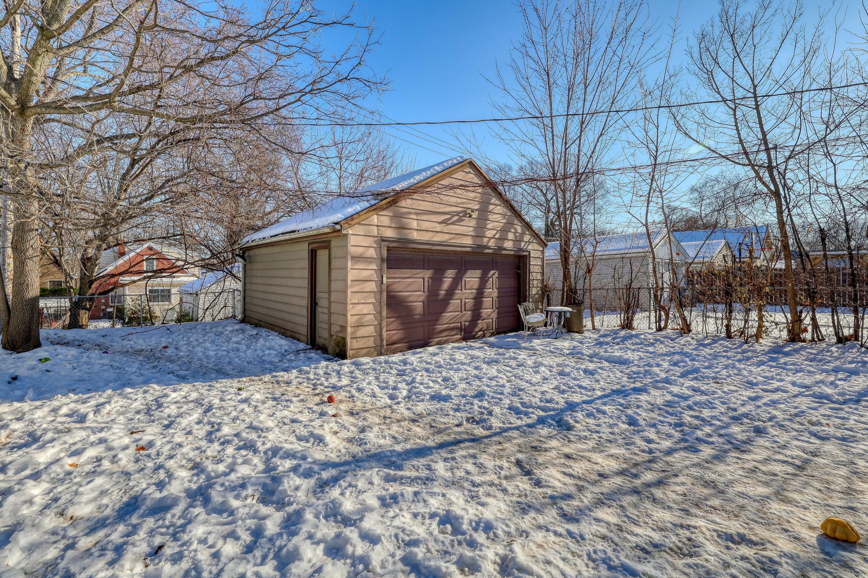 176 North 73rd Street Milwaukee, WI 53213 - Photo 23 of 27 22