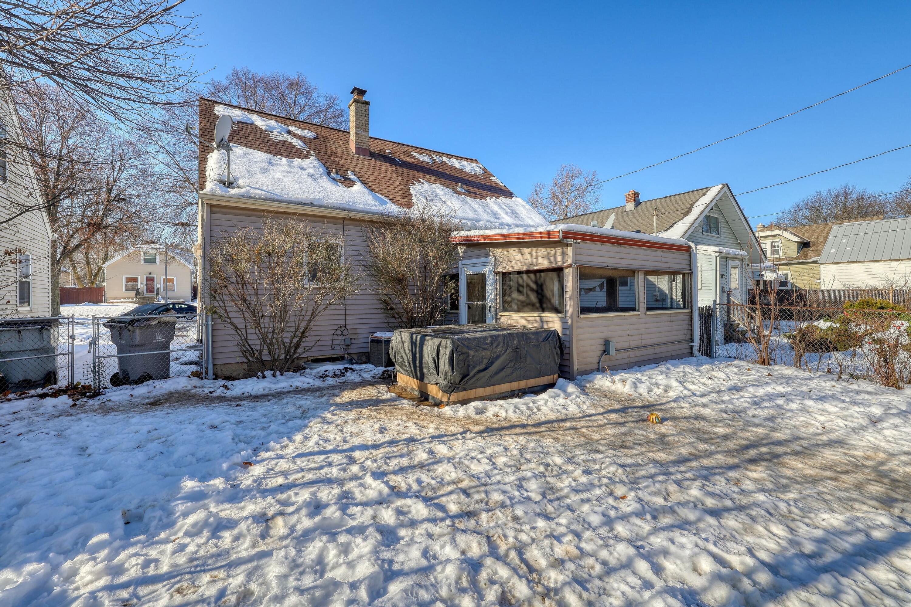 176 North 73rd Street Milwaukee, WI 53213 - Photo 25 of 27 24