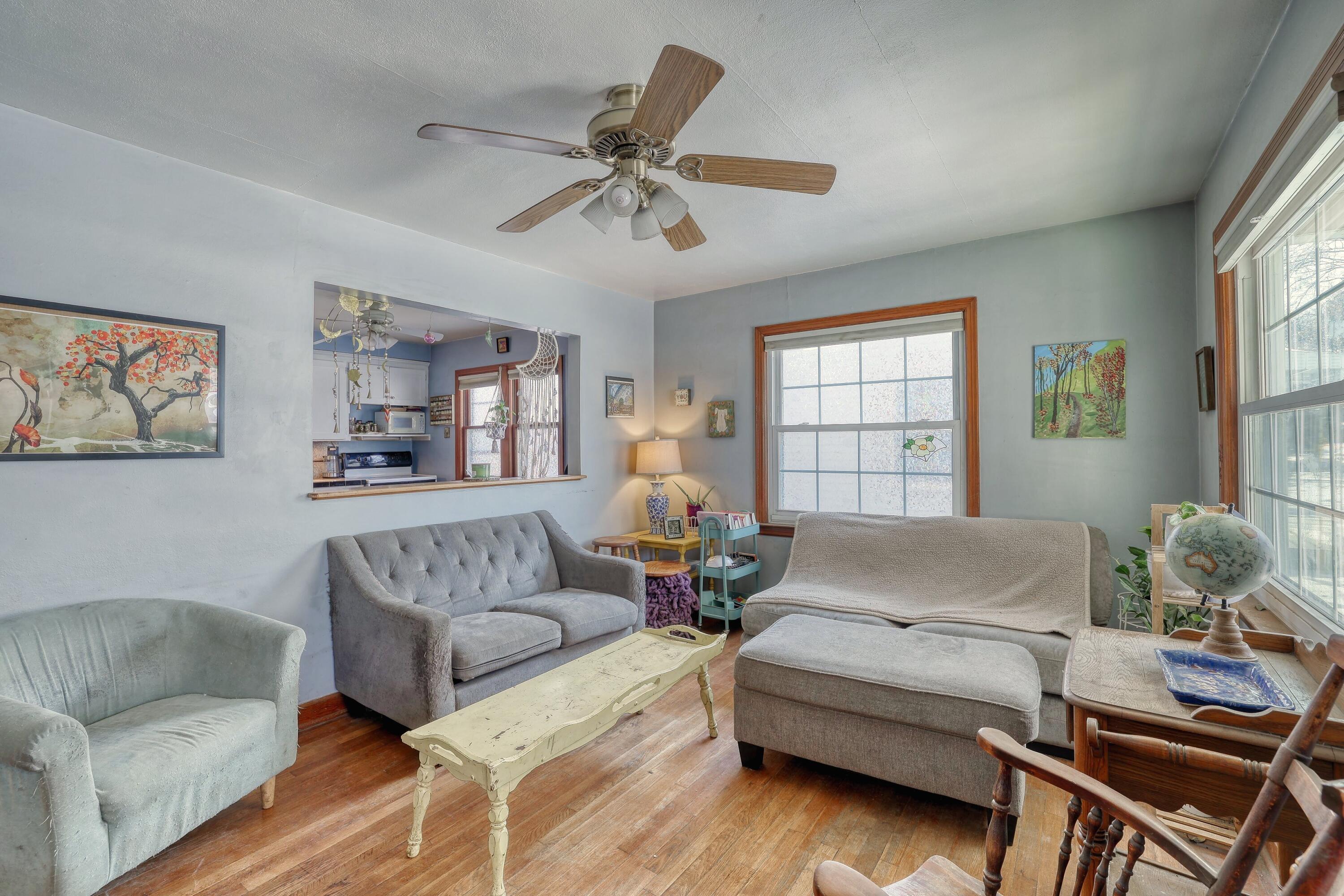 176 North 73rd Street Milwaukee, WI 53213 - Photo 3 of 27 1