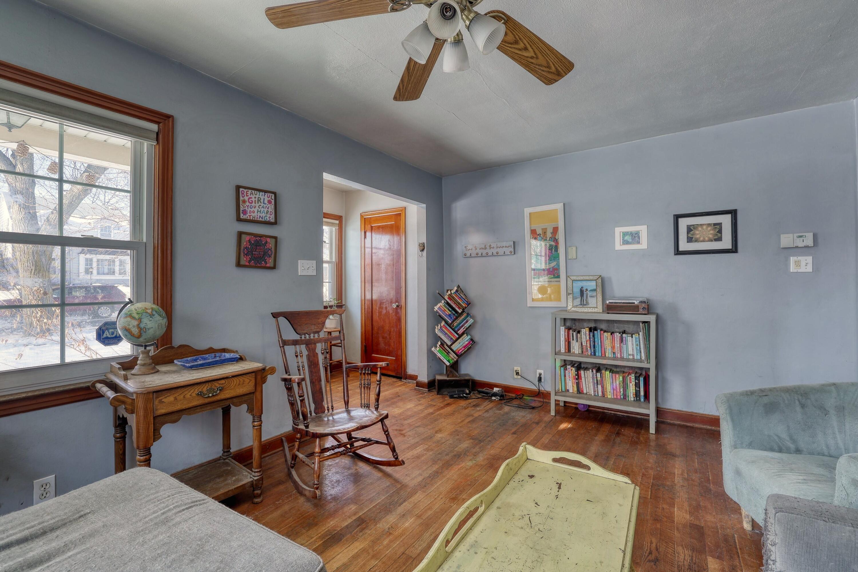 176 North 73rd Street Milwaukee, WI 53213 - Photo 5 of 27 3