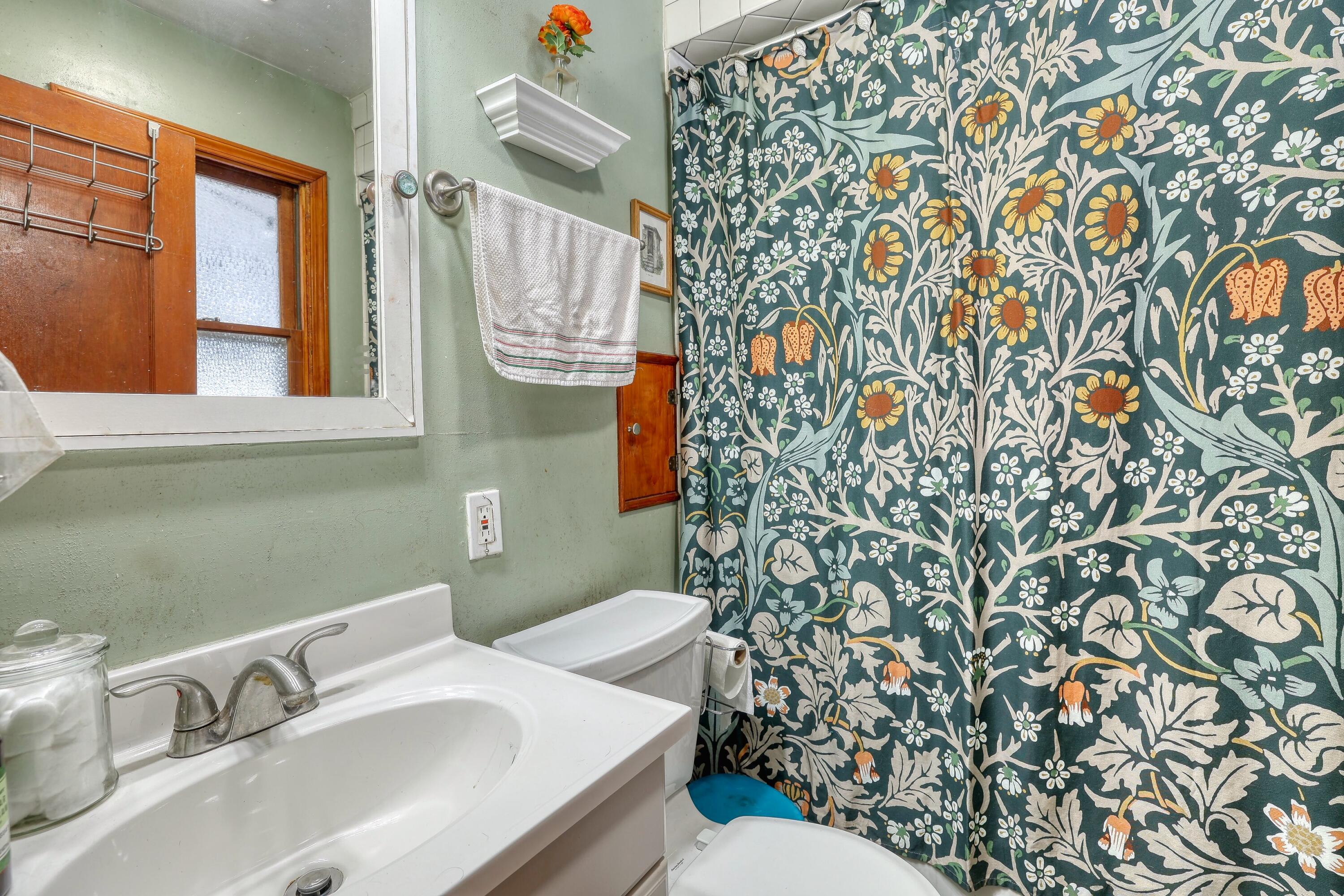 176 North 73rd Street Milwaukee, WI 53213 - Photo 10 of 27 8