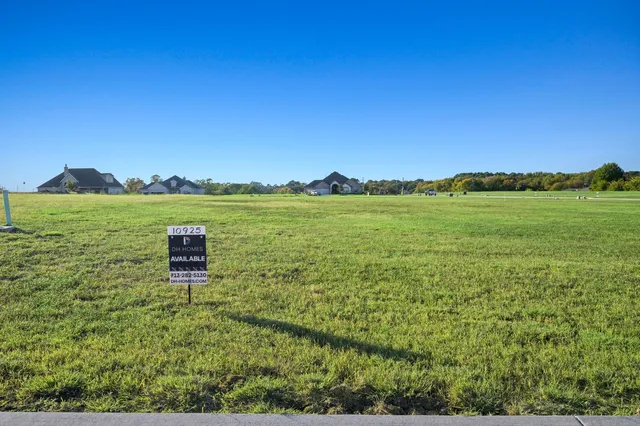 a view of outdoor space and mountain view