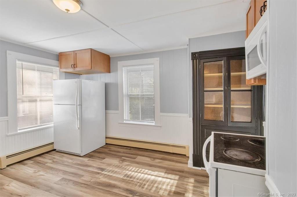 56 Winter Street Manchester, CT 06040 - Photo 12 of 36