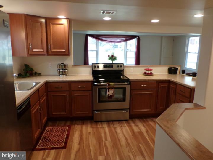 3608 R Raymond Street Reading, PA 19605 - Photo 2 of 17