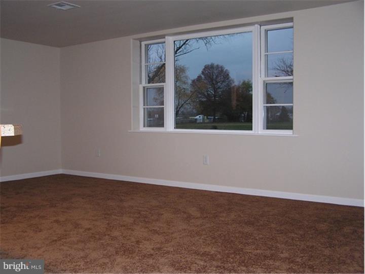 3608 R Raymond Street Reading, PA 19605 - Photo 10 of 17