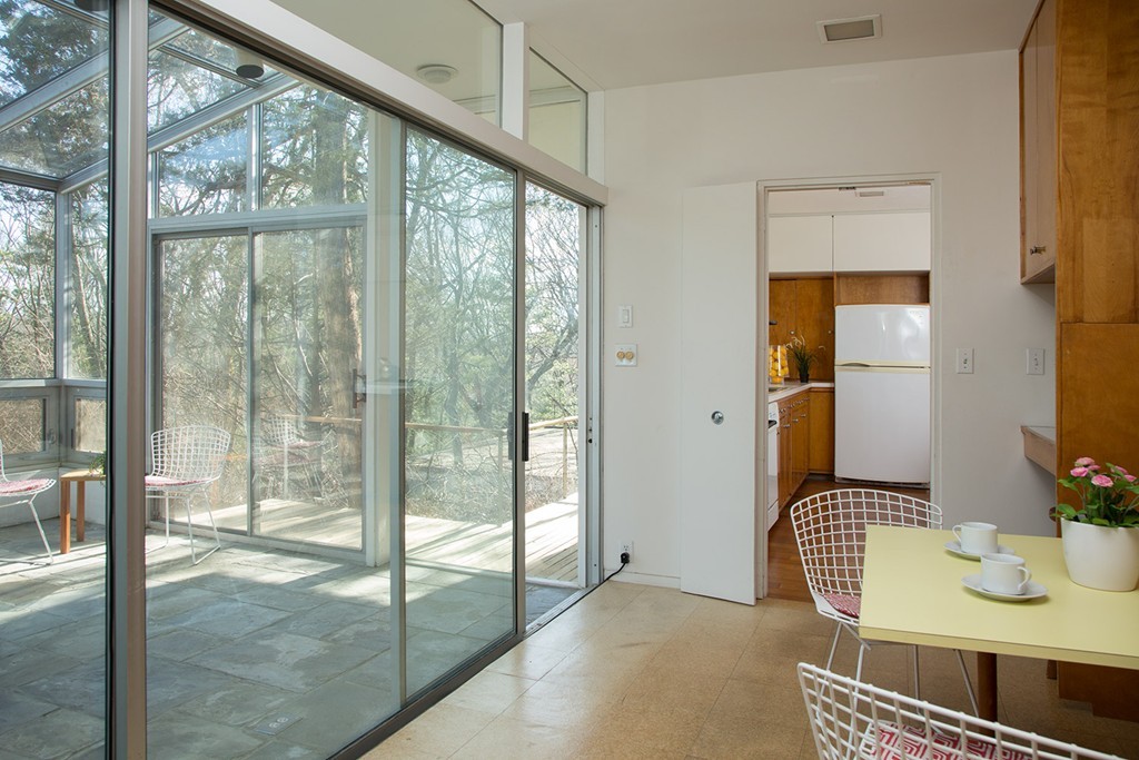 75 Robin Road Weston, MA 02493 - Photo 8 of 12