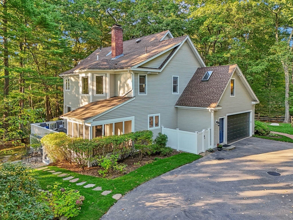 26 Sudbury Road Weston, MA 02493 - Photo 4 of 12 Gallery Image 4