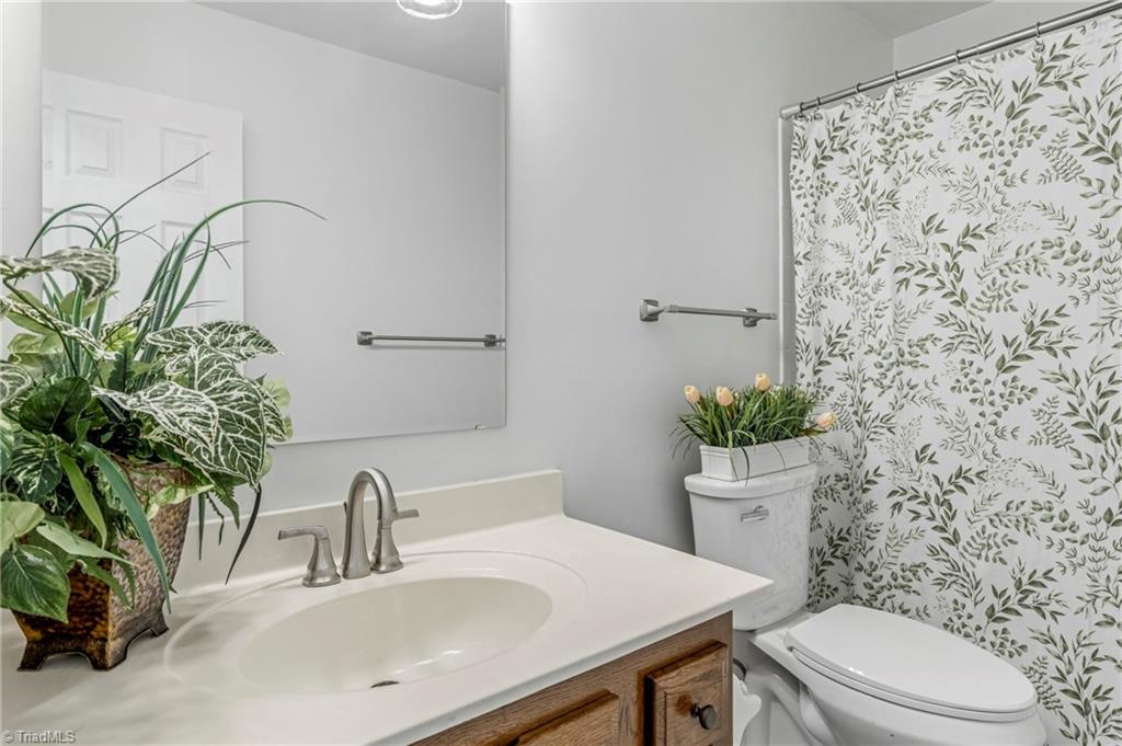 1300 Rotherwood Road Greensboro, NC 27406 - Photo 18 of 30 Gallery Image 18