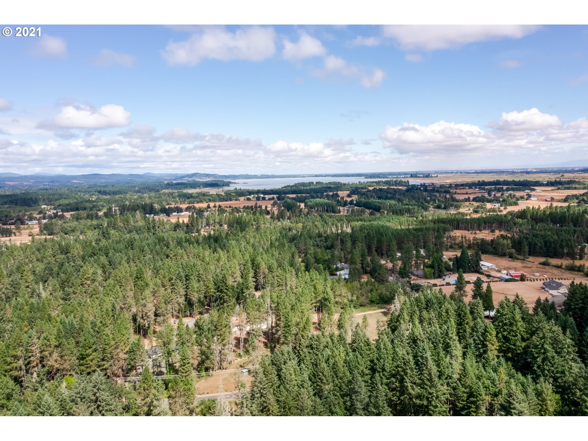 26174 Fleck Road Veneta, OR 97487 - Photo 11 of 13 Gallery Image 11