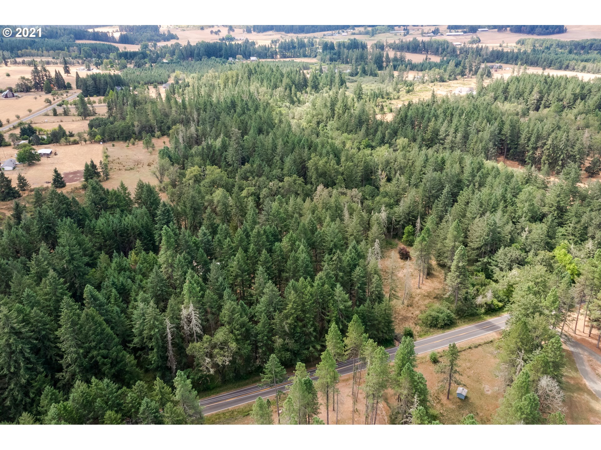 26174 Fleck Road Veneta, OR 97487 - Photo 5 of 13 Gallery Image 5