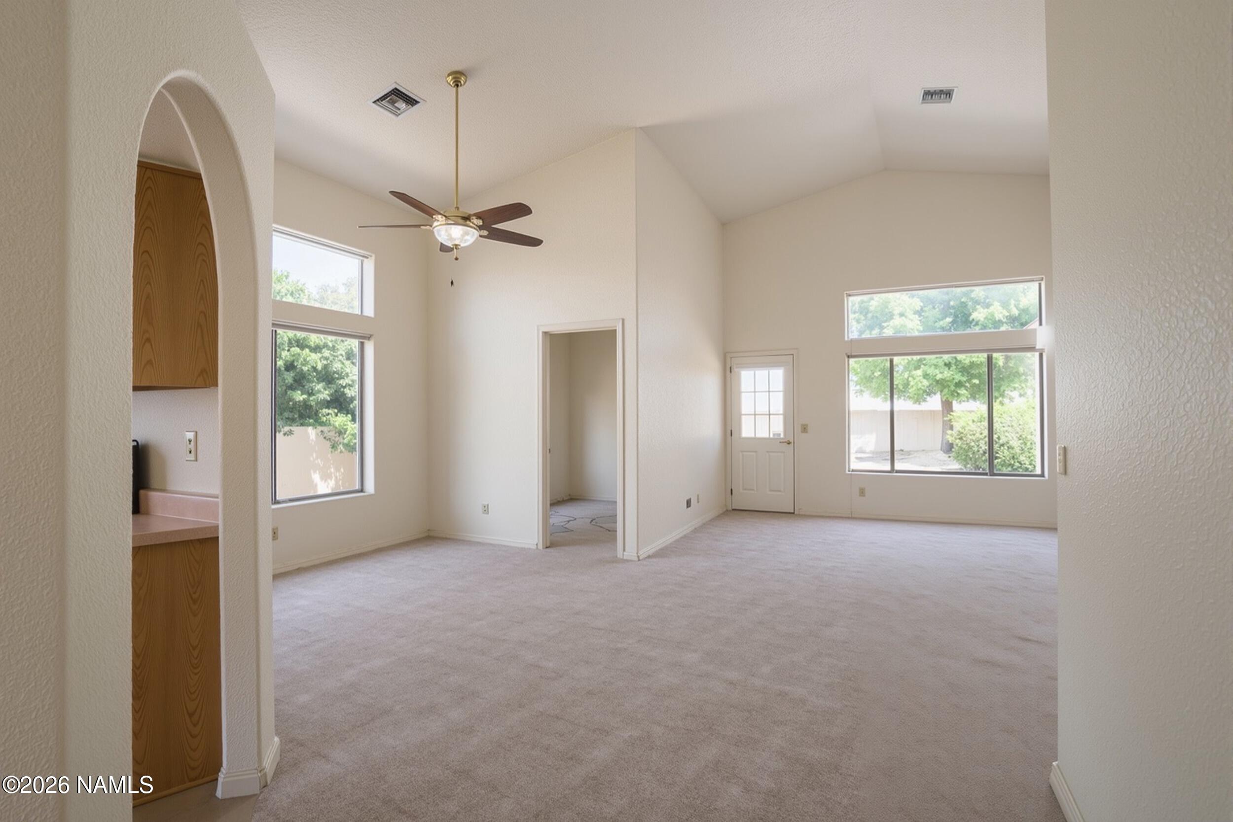 4039 Roma Road Kingman, AZ 86401 - Photo 7 of 36 IMG_6023