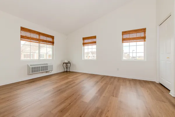 $210,000 | 154 Bertram Drive, Unit P, Yorkville, IL 60560