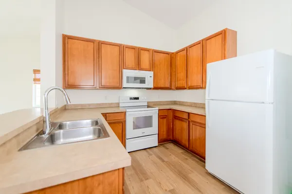 $210,000 | 154 Bertram Drive, Unit P, Yorkville, IL 60560