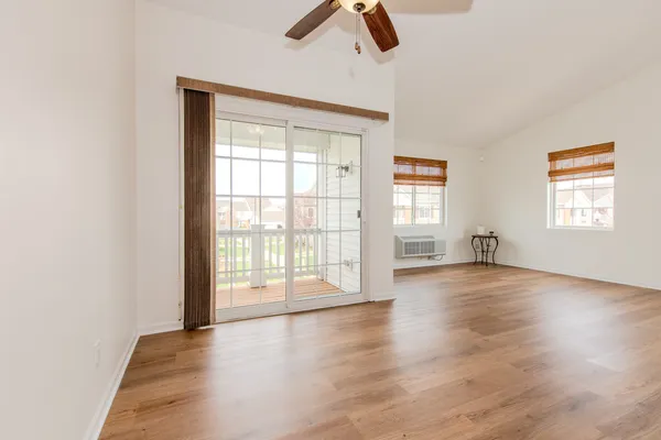 $210,000 | 154 Bertram Drive, Unit P, Yorkville, IL 60560