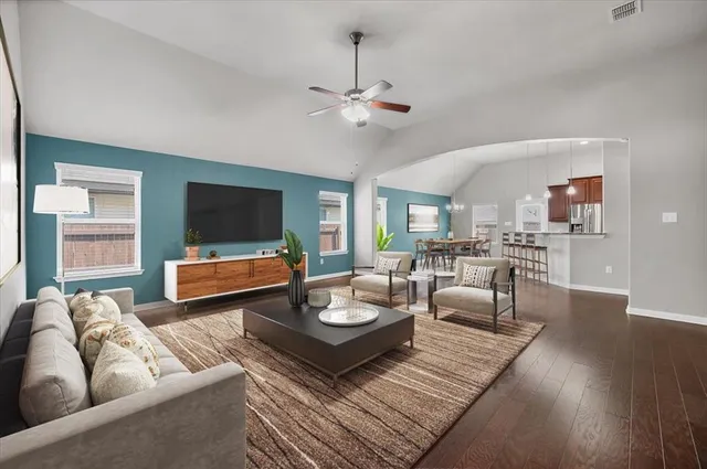 $2,750 | 1909 Goldilocks Lane, Manchaca, TX 78652