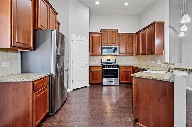 $2,750 | 1909 Goldilocks Lane, Manchaca, TX 78652