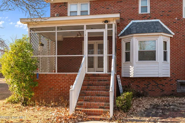 $275,000 | 111 South River Road, Plymouth, NC 27962