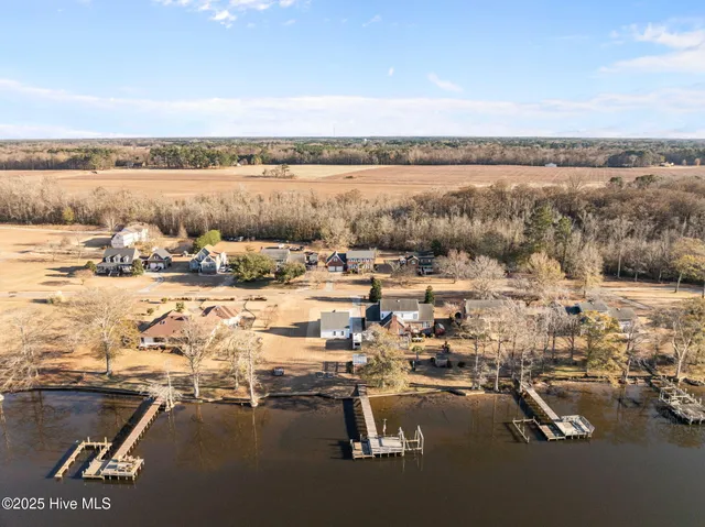 $275,000 | 111 South River Road, Plymouth, NC 27962