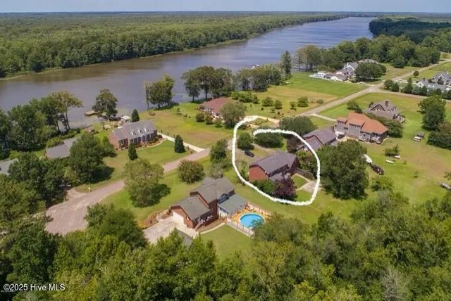 $275,000 | 111 South River Road, Plymouth, NC 27962