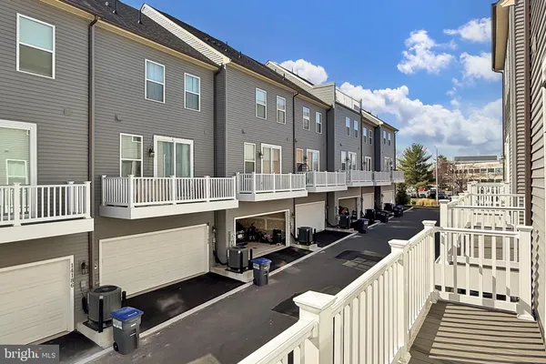 $759,900 | 14176 Gypsum Loop, Chantilly, VA 20151