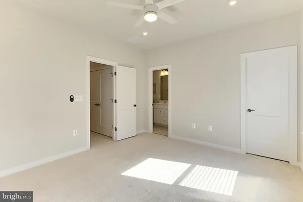 $759,900 | 14176 Gypsum Loop, Chantilly, VA 20151