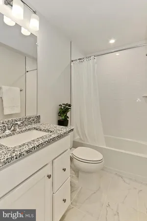 $759,900 | 14176 Gypsum Loop, Chantilly, VA 20151