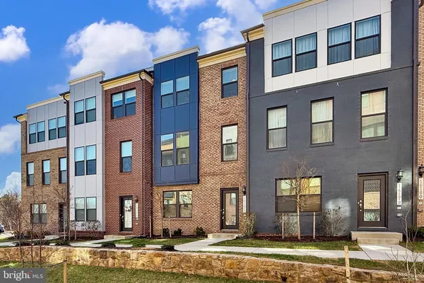 $759,900 | 14176 Gypsum Loop, Chantilly, VA 20151