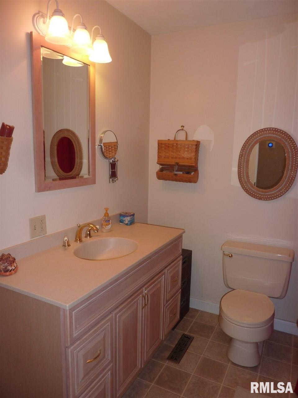 506 West Streitmatter Road Edelstein, IL 61526 - Photo 18 of 36 Gallery Image 18