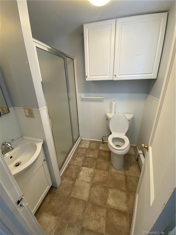 3 Quarry Lane, Unit 1 Portland, CT 06480 - Photo 4 of 11 Full Bath