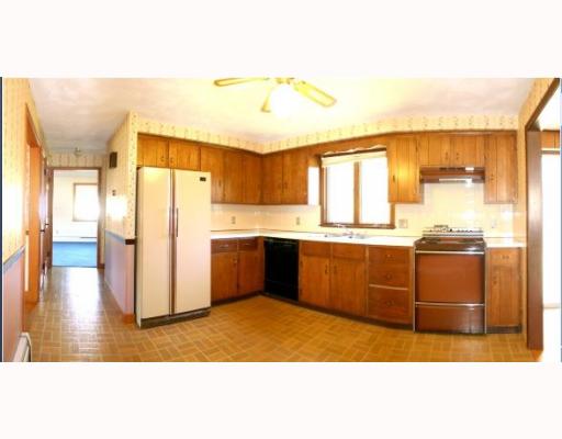 11 Stratford Road Seekonk, MA 02771 - Photo 4 of 9 Kitchen.