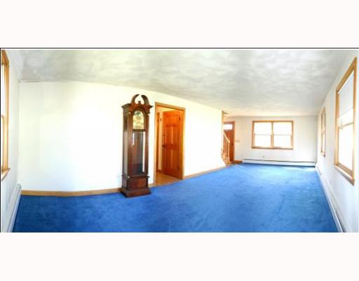 11 Stratford Road Seekonk, MA 02771 - Photo 5 of 9 Den/Family/Great Room. Sprawling Front to Back Family Room!