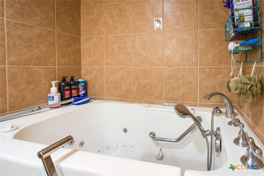 134 High Timbers Road Bastrop, TX 78602 - Photo 21 of 31