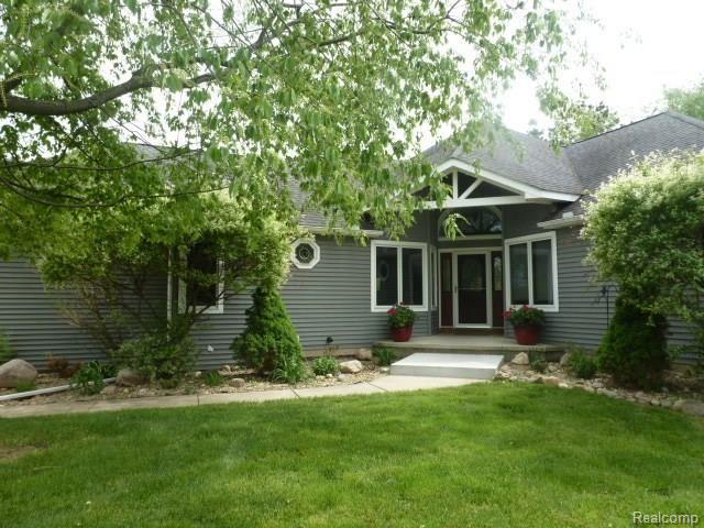 4851 Winding Way Howell, MI 48843 - Photo 3 of 47 P1020727.JPG