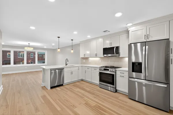 $3,750 | 29 West 9th Street, Unit 1, Bayonne, NJ 07002