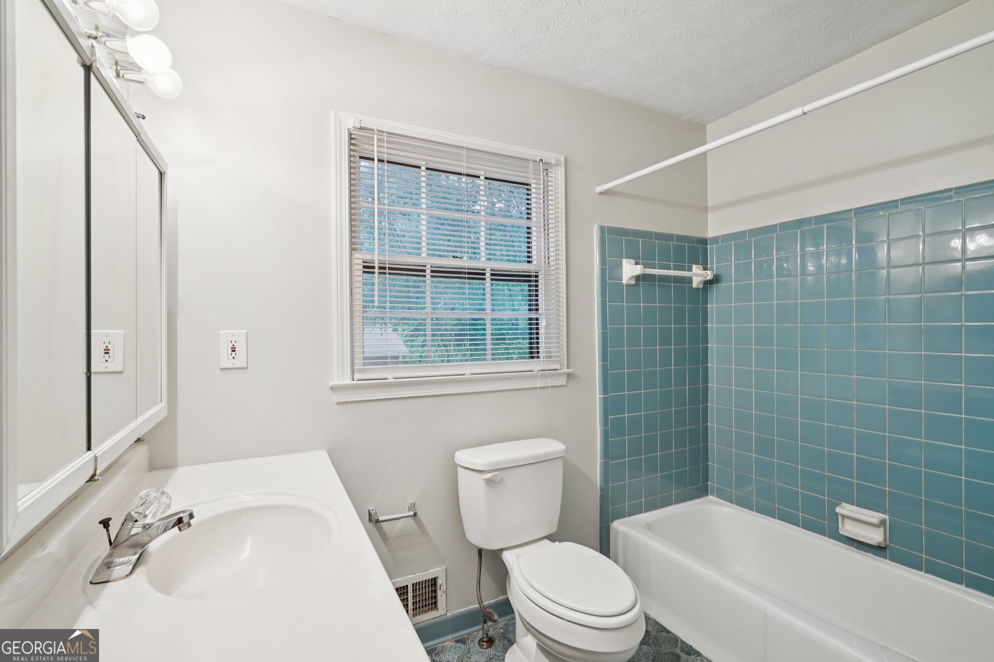 4238 Rue St Michel Stone Mountain, GA 30083 - Photo 18 of 30