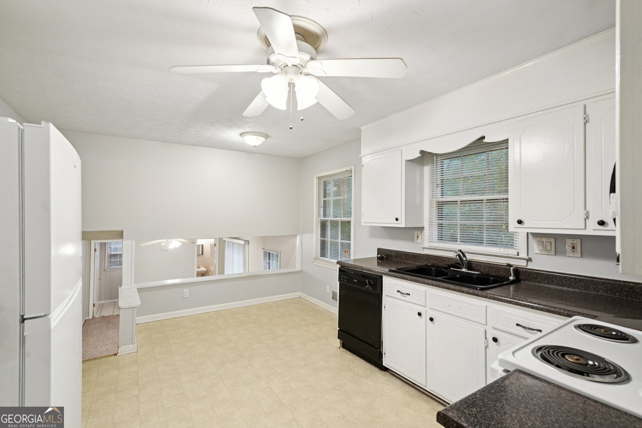 4238 Rue St Michel Stone Mountain, GA 30083 - Photo 9 of 30