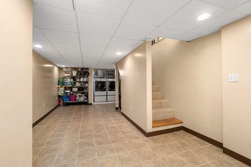 6 Caulfield Road Wayland, MA 01778 - Photo 18 of 23 Gallery Image 18
