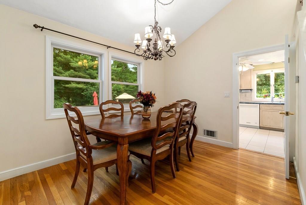 6 Caulfield Road Wayland, MA 01778 - Photo 7 of 23 Gallery Image 7