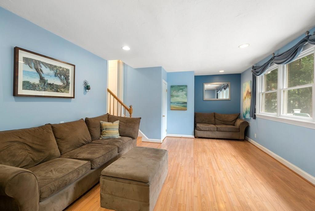 6 Caulfield Road Wayland, MA 01778 - Photo 8 of 23 Gallery Image 8