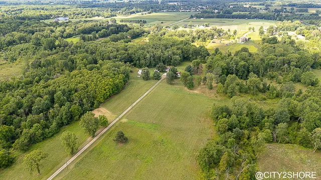 $925,000 | 9905 52nd Avenue, Allendale, MI 49401