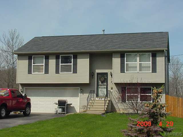 8920 North Angling Road Pembroke, NY 14036 - Photo 1 of 1 Exterior Front