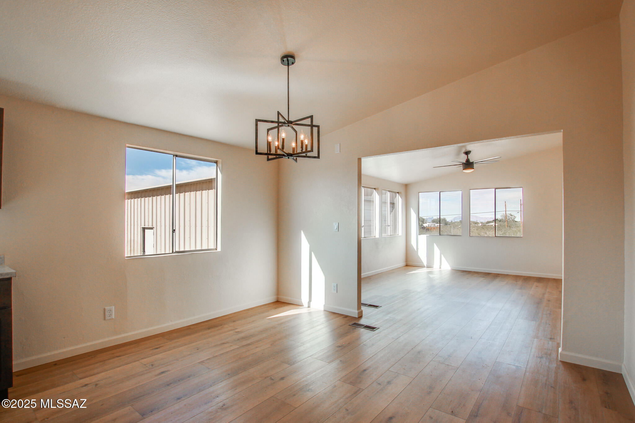 15881 West El Tiro Road Marana, AZ 85653 - Photo 7 of 41