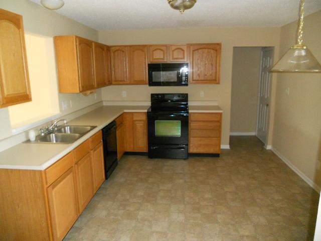 10857 Running Brook Road Indianapolis, IN 46234 - Photo 4 of 14