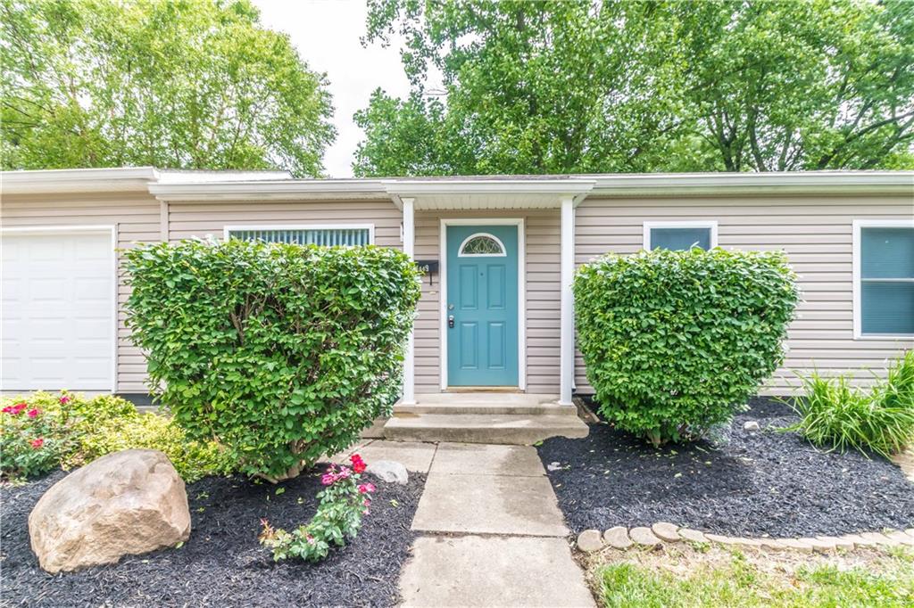 1449 Lochry Road Franklin, IN 46131 - Photo 2 of 32 Gallery Image 2