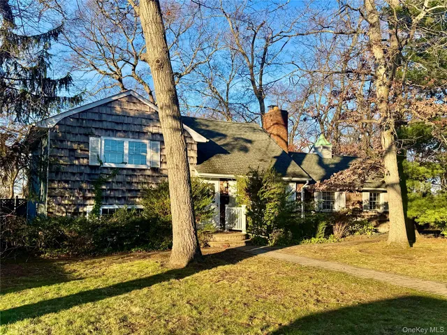 $499,000 | 2 Kirkup Street, Bay Shore, NY 11706